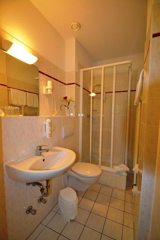 Hotel Am Rugard 베르겐 아우프 뤼겐 외부 사진