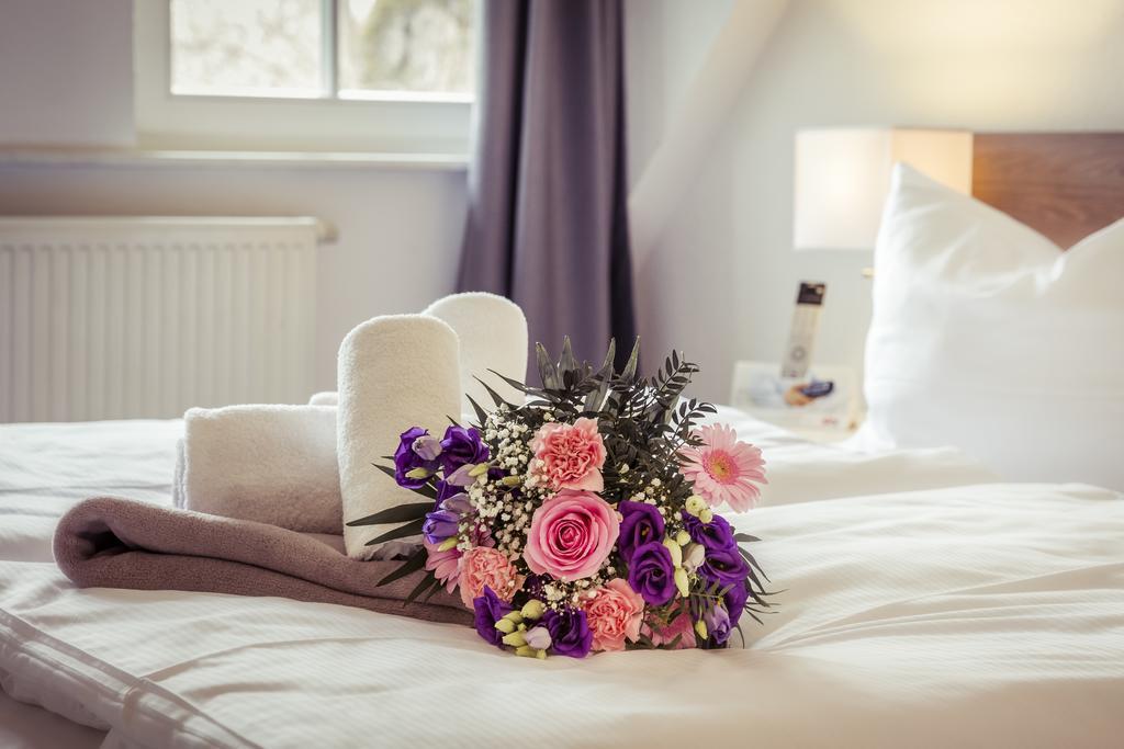 Hotel Am Rugard 베르겐 아우프 뤼겐 외부 사진