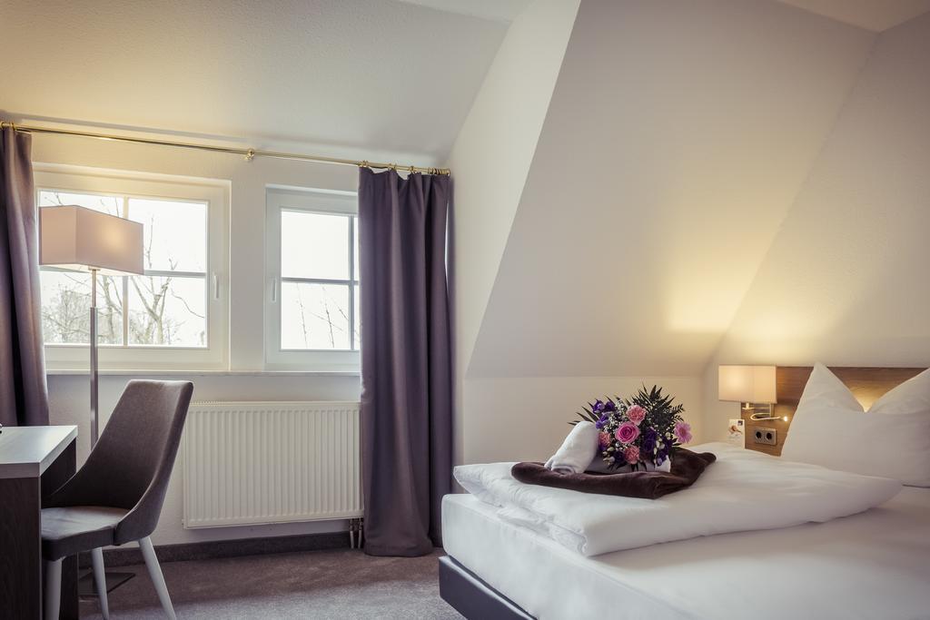 Hotel Am Rugard 베르겐 아우프 뤼겐 외부 사진